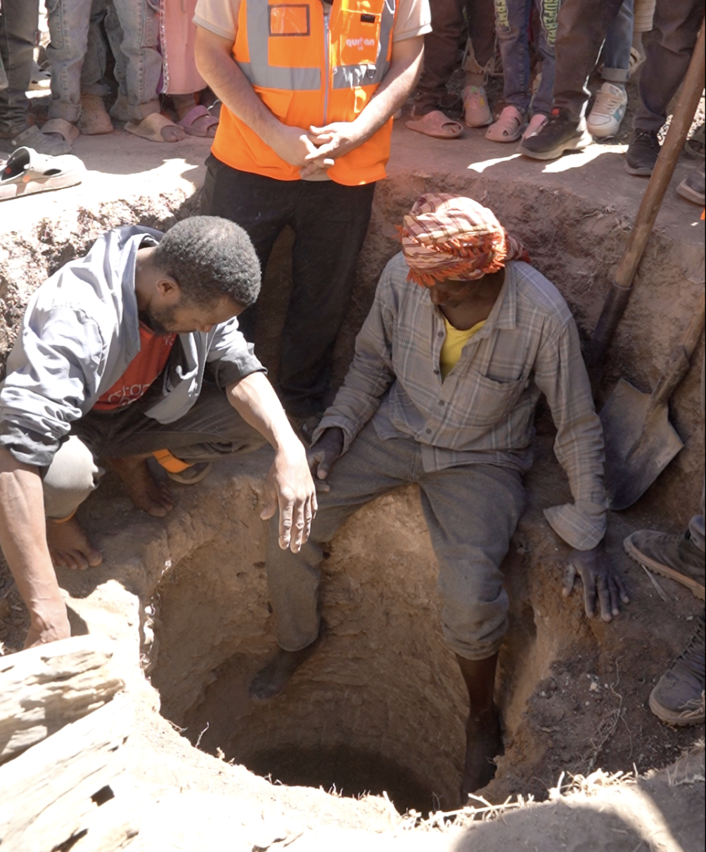 Sağlık ekibi ve çocuklar